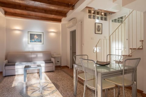 Isaia Garden - BolognaRooms Vacation rental in Bologna