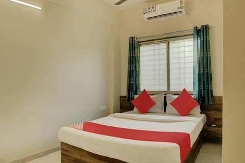 OYO Aditya Service Apartment Vacation rental in Pune