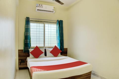 OYO Aditya Service Apartment Vacation rental in Pune