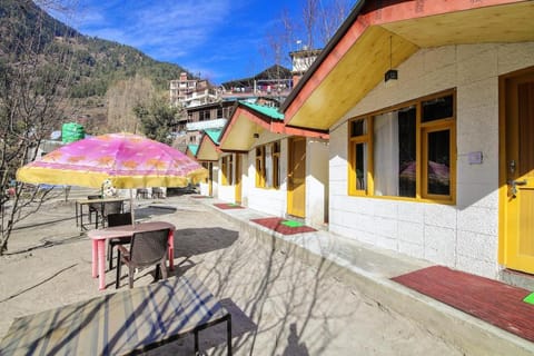 OYO 25044 Crc River Land Cottage Hotel in Manali