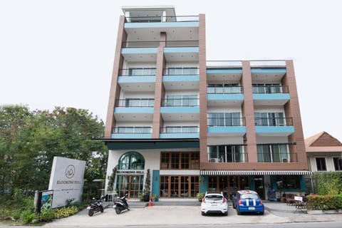 Blooming Hill Boutique Suites Hotel in Pattaya City