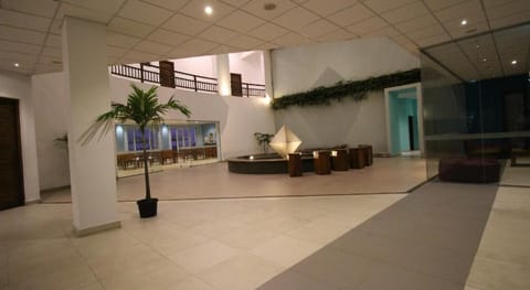 Hotel Refresh Blue Vacation rental in Hikkaduwa