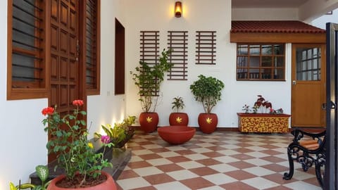 Roscotel Shara Inn Pondicherry Vacation rental in Puducherry