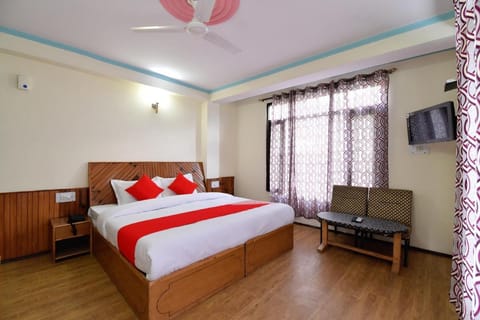 OYO Hill View Vacation rental in Manali