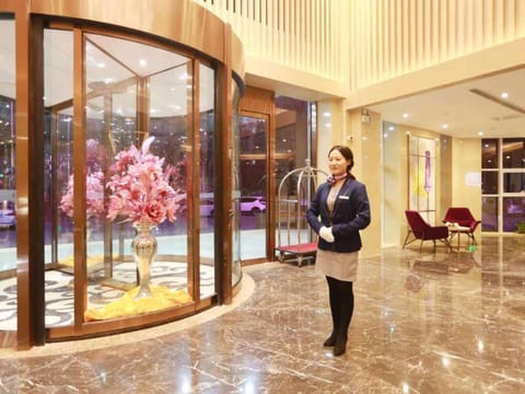 Lavande Hotels Tianjin Huaming Binhai International Airport Hotel in Tianjin