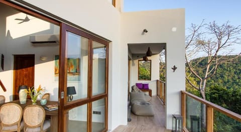 Rosyth Estate House Vacation rental in Western Province