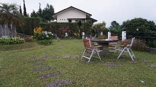 The View Villa Villa in Cisarua