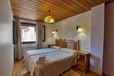 Apartaments La Peguera II Vacation rental in Alta Ribagorça