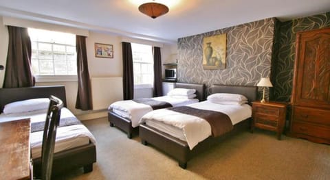 Central Hotel Vacation rental in Cheltenham