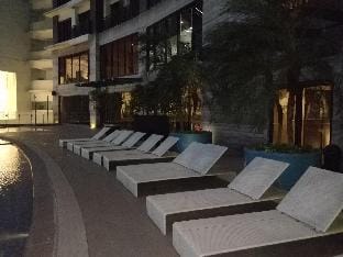 Gotophi Luxurious hotel Knightsbridge Makati 4906 Condo in Mandaluyong