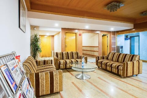 OYO 9303 Celebrity Skyhy Rooms Urlaubsunterkunft in Hyderabad