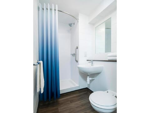 Travelodge Reading M4 Westbound Vacation rental in Reading