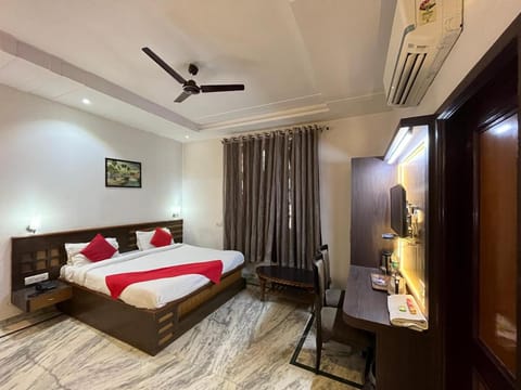 Hotel Marc Royal Vacation rental in Agra