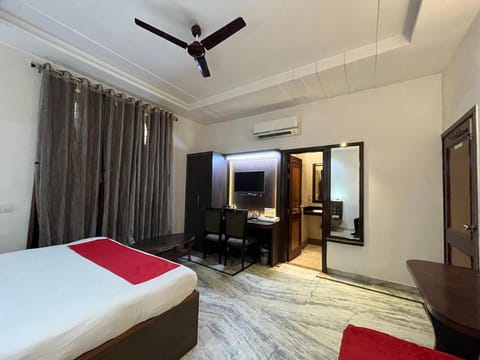 Hotel Marc Royal Vacation rental in Agra