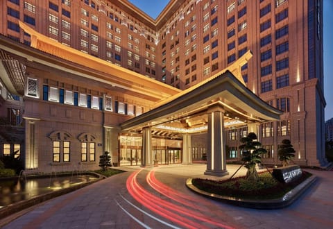 Howard Johnson Jimei Lake Plaza Xiamen Hotel in Xiamen
