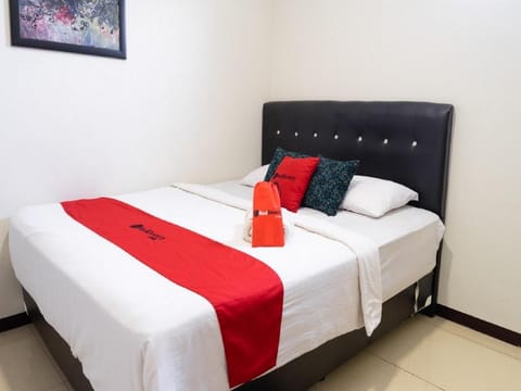 RedDoorz near Setrasari Mall 4 Vacation rental in Parongpong