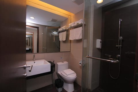 Likas Square - KK Apartment Suite Vacation rental in Kota Kinabalu