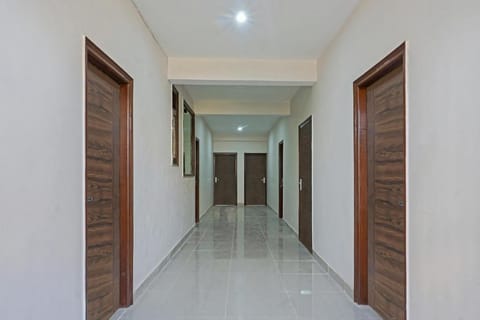 OYO 37169 Hotel Quadis Vacation rental in Noida