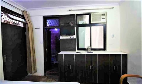 Central Guest House , Walk in Dargah & Markaz Bed and Breakfast in New Delhi