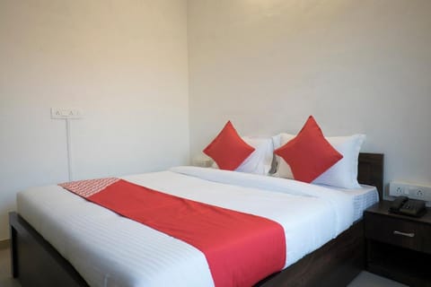 OYO RVC Hospitality Near Pune Airport Hotel in Pune