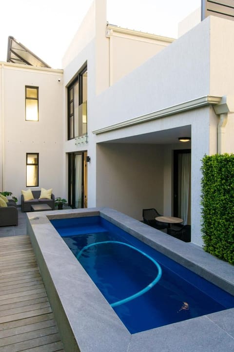 Central Beach Villas Vacation rental in Camps Bay