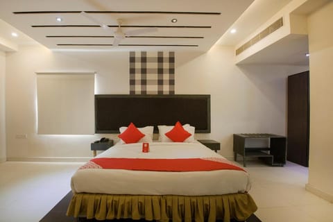 OYO Hotel Palak Residency Near Erragadda Metro Station Hotel in Hyderabad