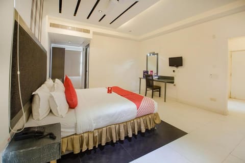 OYO Hotel Palak Residency Near Erragadda Metro Station Hotel in Hyderabad