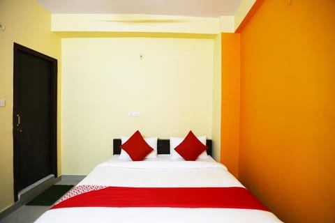 OYO OM Residency Hotel in Noida