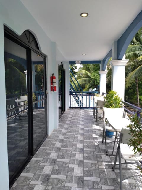 Azulea Family Deluxe 1 * own CR, shower, AC, TV Vacation rental in Oslob