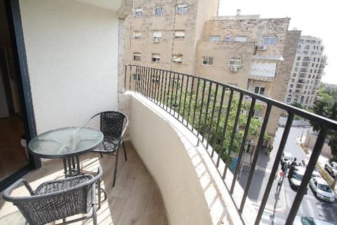 Luxury brand-new apartment Jerusalem city center Condominio in Jerusalem