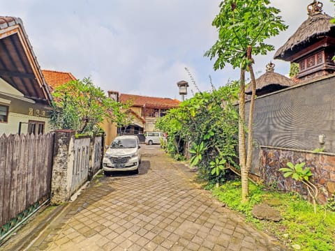 SUPER OYO 1356 Gusti Residence Vacation rental in North Kuta