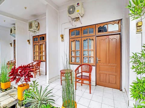 SUPER OYO 1356 Gusti Residence Vacation rental in North Kuta