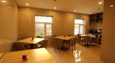 7 Days Premium·Xining Dashizi Center Vacation rental in Qinghai