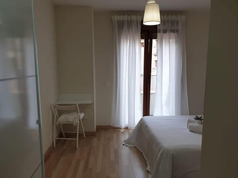 Apartamento Turistico Puente Romano P3 BAJO - B Vacation rental in Salamanca