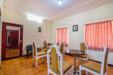 FabExpress Wenlock Homes Vacation rental in Ooty