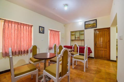 FabExpress Wenlock Homes Vacation rental in Ooty