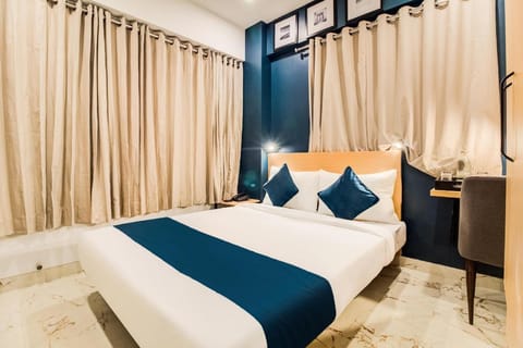 SilverKey Executive Stays 42958 SG Highway Hotel in Ahmedabad