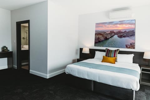 Coniston Hotel Wollongong Vacation rental in Wollongong