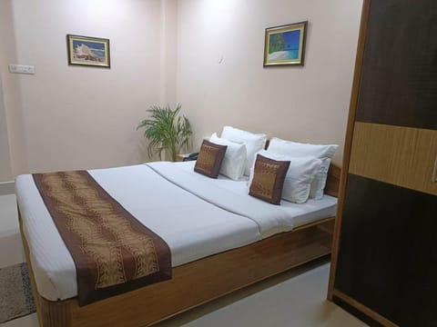 Goroomgo Silicon Residency Puri Hotel in Puri