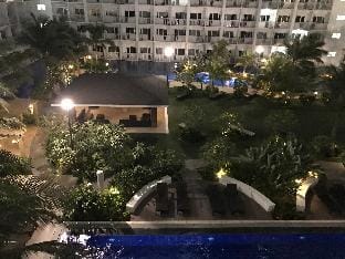 Cozy Staycation at Shore Residences,MOA Pasay city Condo in Pasay