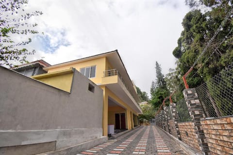 OYO New Star Cottages Vacation rental in Ooty