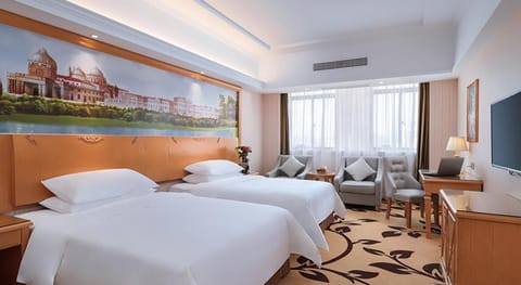 Vienna Hotel Anhui Dangtu High-speed Railway Station Vacation rental in Nanjing