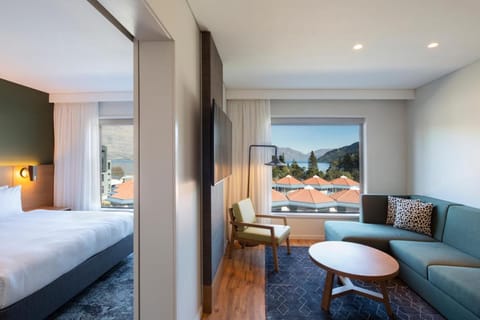 Holiday Inn Express And Suites Queenstown Vacation rental in Queenstown