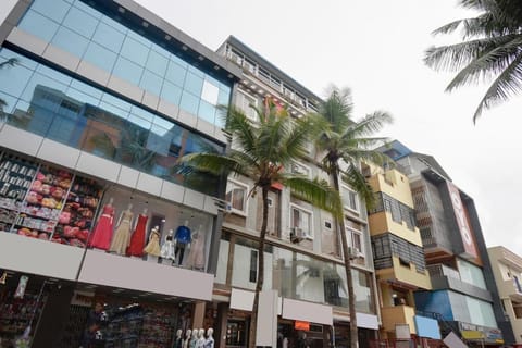 Flagship Sri Sai Guru Comforts Hotel in Bengaluru