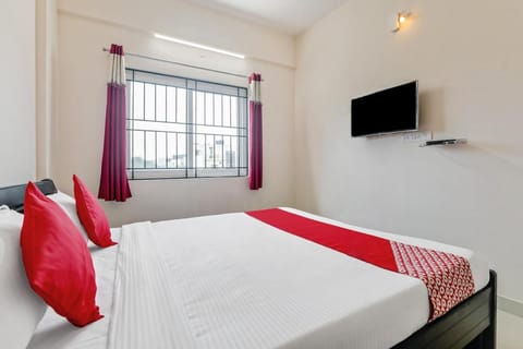 Super OYO 49996 JJ Comforts Hotel in Bengaluru