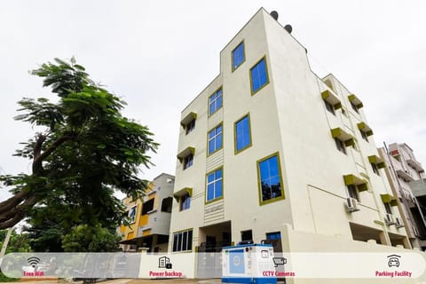 OYO 60574 Tnr Residency Vacation rental in Tirupati