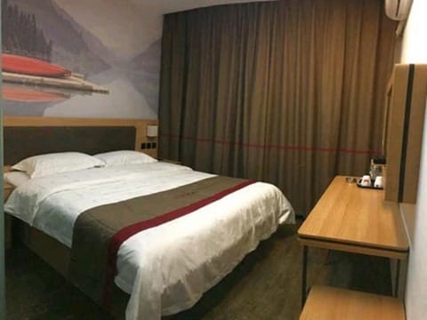 Thank Inn Plus Hotel Beijing Huairou District BeiFang Town Xingfu Street Vacation rental in Beijing