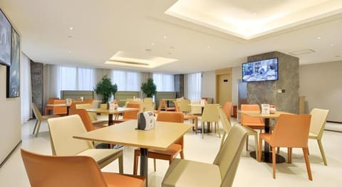 City Comfort Inn Wuhan Hankou Bei Light Rail Station Vacation rental in Wuhan