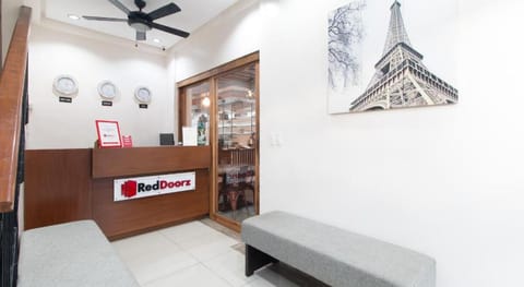 Reddoorz Plus @ Diola Villamonte Bacolod Vacation rental in Bacolod