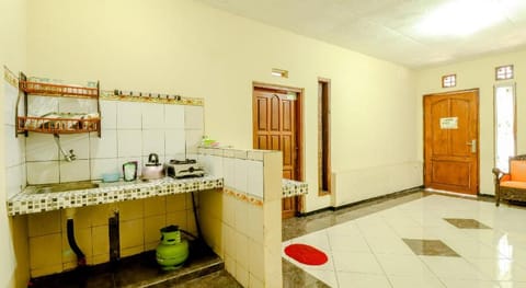 Puspa Sari Villa and Homestay Vacation rental in Batu